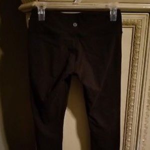 Lululemon size 6 leggings